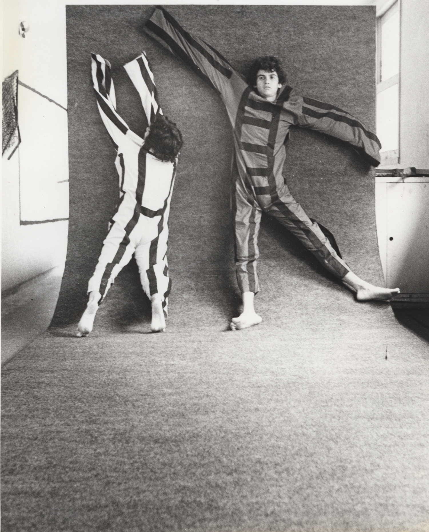 Martha Araújo | Documentação fotográfica da performance “Para um corpo nas suas impossibilidades”, 1985