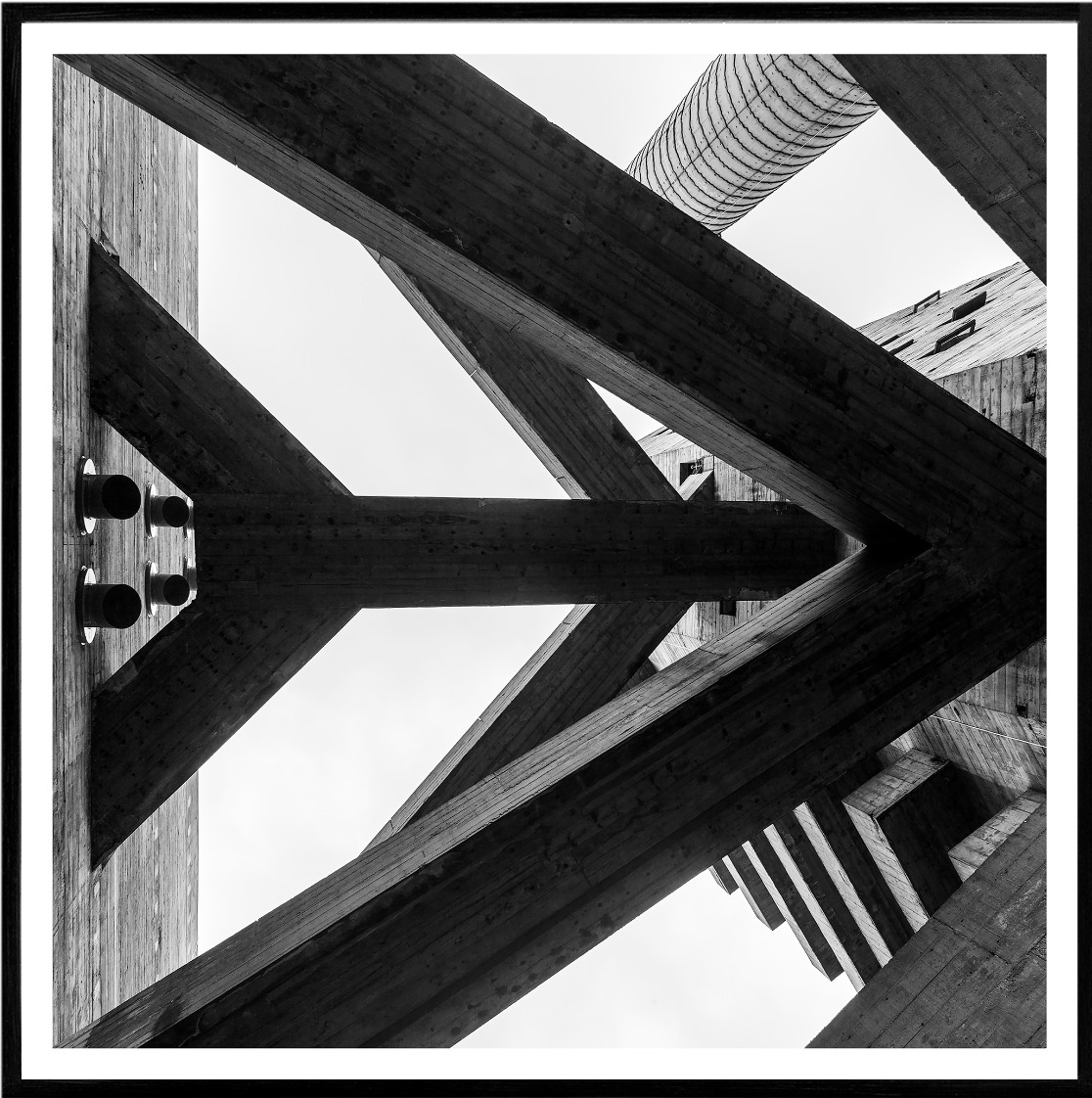 Leonardo Finotti | Passarela #02, Sesc Pompéia (1977),  Lina Bo Bardi - série Brutiful, 2006